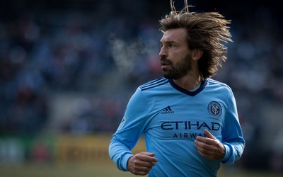 飞亚体育评论-托纳利带走比赛用球留念